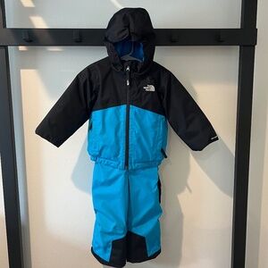 The North Face Kids Freedom Insulated Pant and Bibs, Size 2T, Great condition!